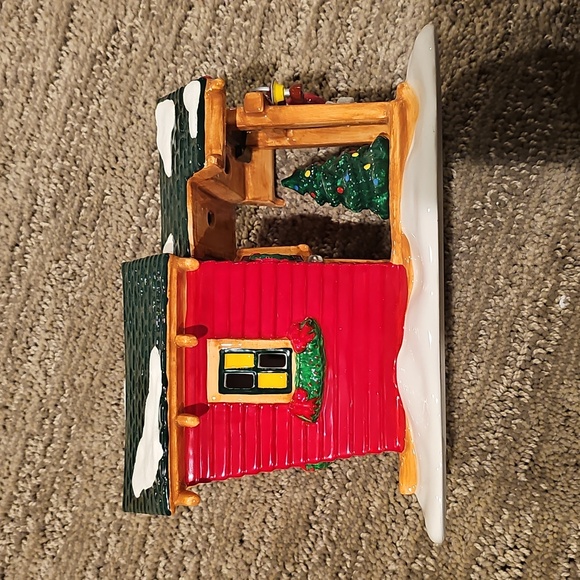 Department 56 Green and White Holiday Decor Set